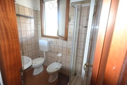 Bagno con box doccia