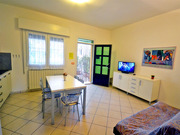 soggiorno con cucina a vista appartamento in affitto Lido delle Nazioni