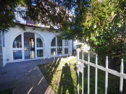 Garten hinter dem Eingang